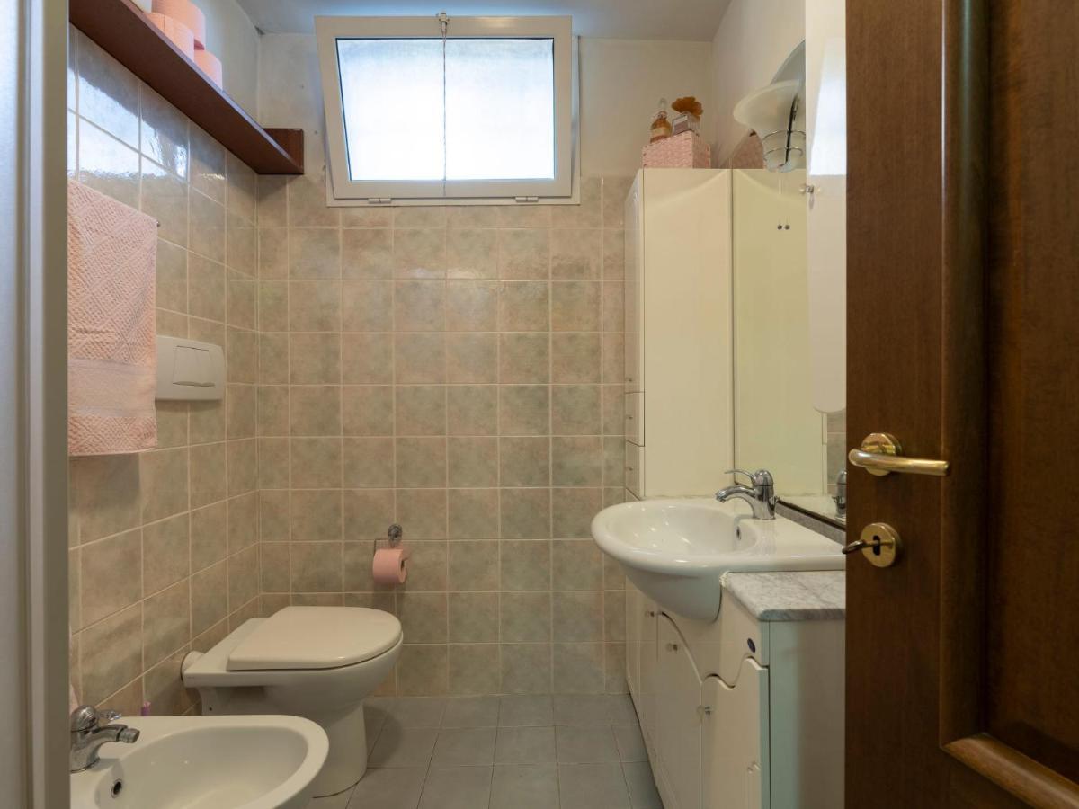 Holiday Home Lory House By Interhome Villa Viani Ngoại thất bức ảnh